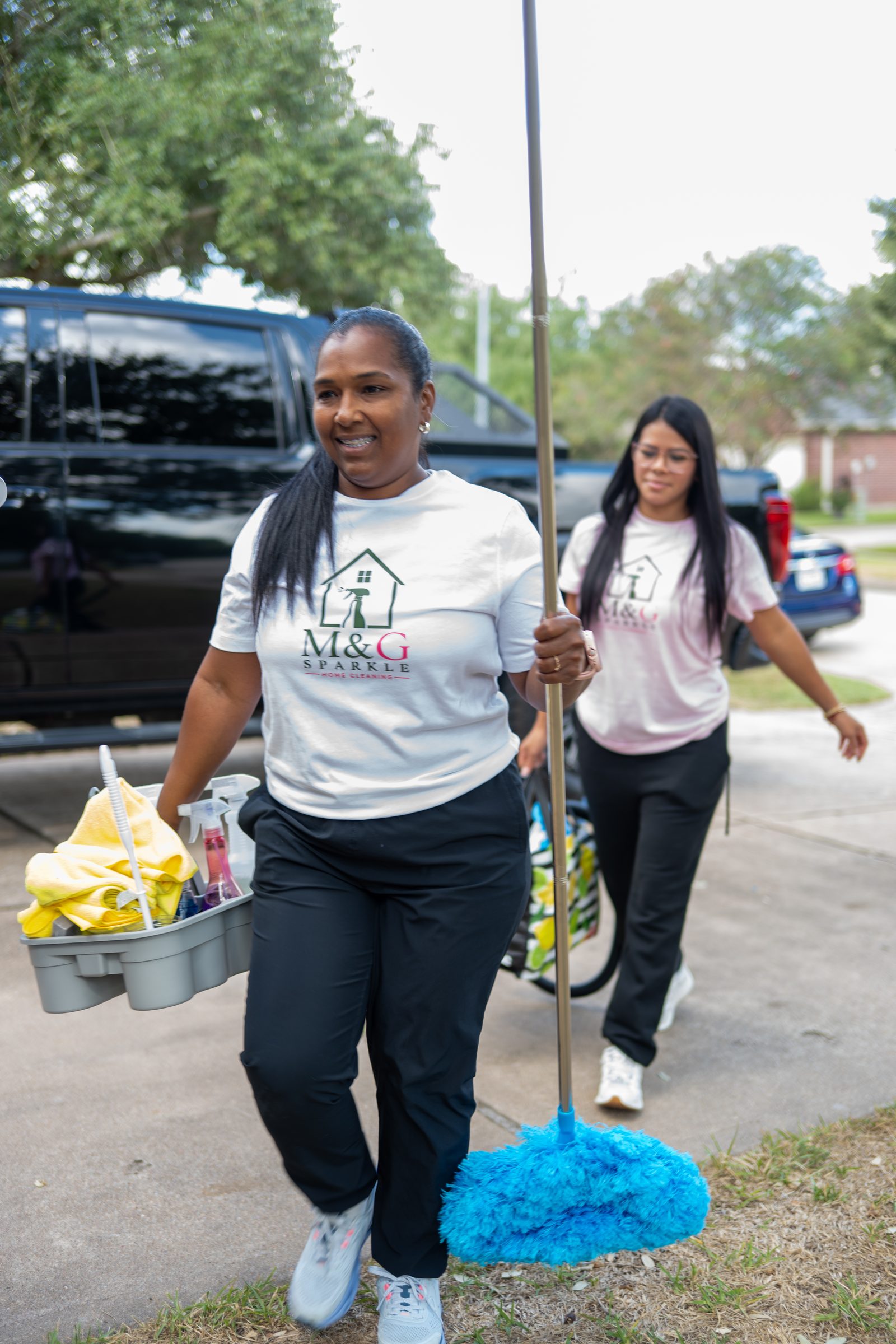 Arriving at the house with the service.